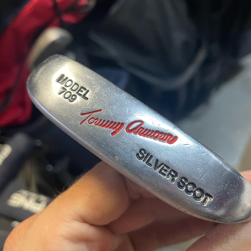 Tommy Armour Silver Scot 709 Putter In Right hand